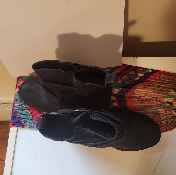 4B BLK CRISS CROSS WRP LUG BOOTIE - Picture 7 of 9